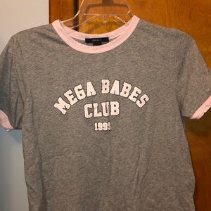 Forever 21 Tops - Women’s Graphic T-Shirt Forever 21 Tops - Women’s Graphic T-Shirt